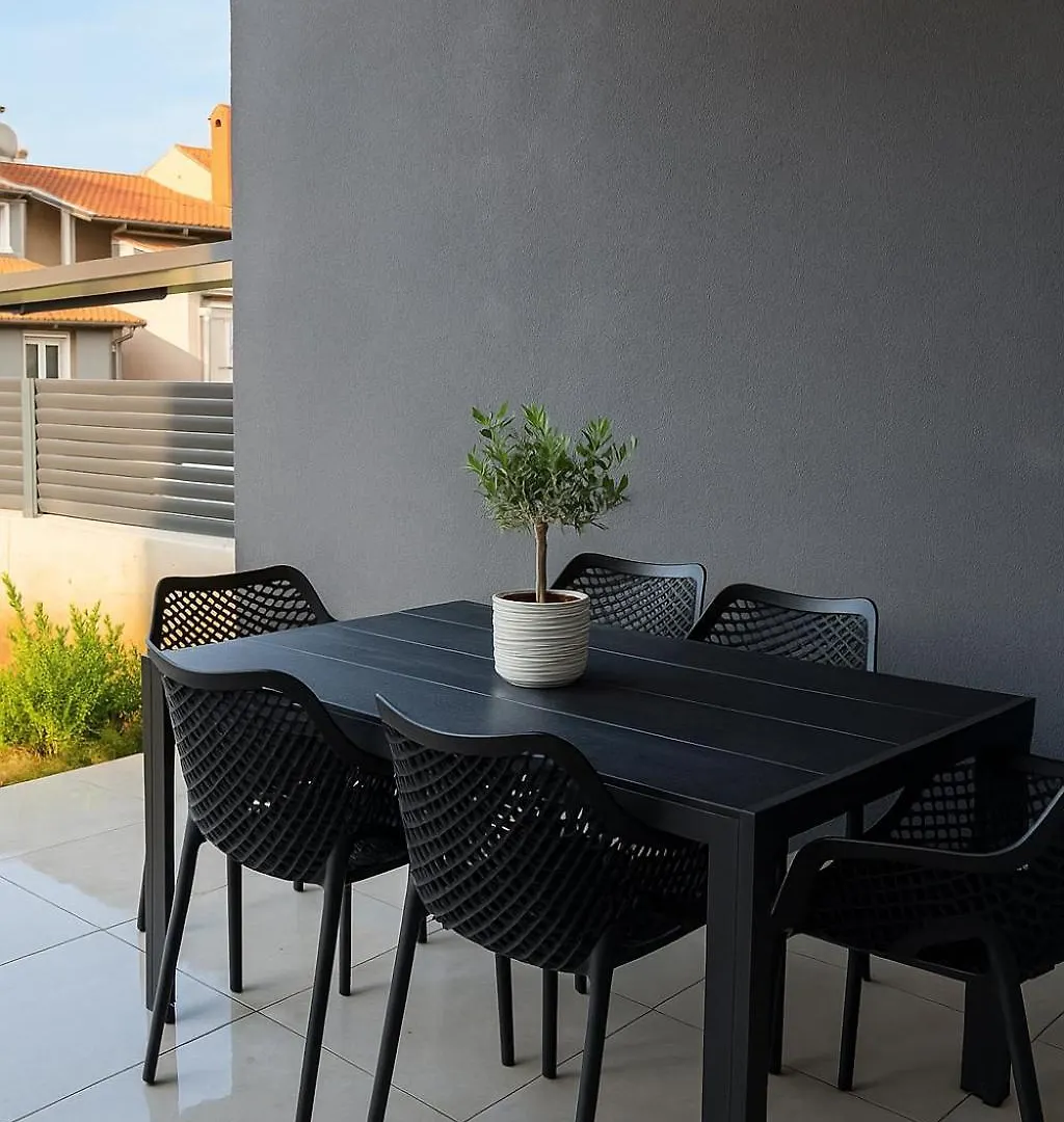 Modern, Garden Apartment Pula-Vidikovac كرواتيا